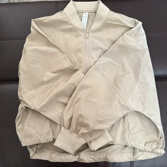 Lightweight Hem-Cinch Bomber Jacket - Picture 3 of 9